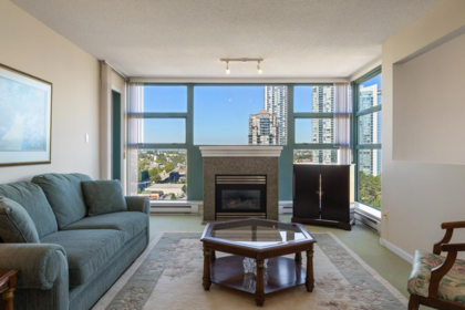 1301 4388 Buchanan Street, Burnaby, BC, Burnaby — Apartment/Condo for sale
