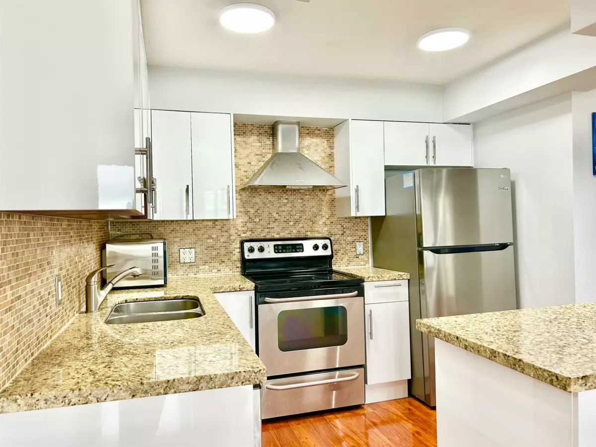 Walk-In Closet Photo of 2103 950 Cambie Street, Vancouver, BC