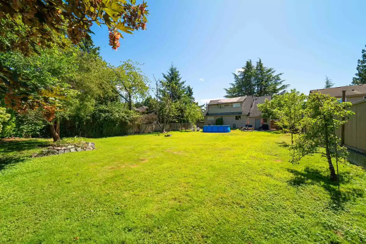 Hallway Photo of 6151 Blundell Road, Richmond, BC