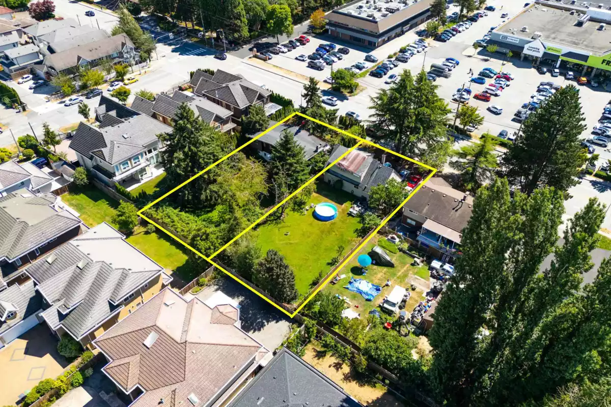 Living Room Photo of 6151 Blundell Road, Richmond, BC