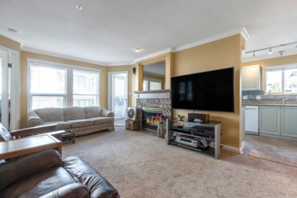 409 1575 Best Street, White Rock, BC, White Rock — Apartment/Condo for sale