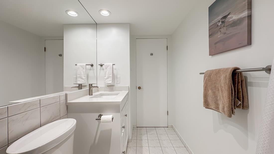 Basement Recreation Room Photo of 2204 4160 Sardis Street, Burnaby, BC