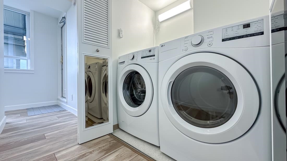 Hallway Photo of 2204 4160 Sardis Street, Burnaby, BC