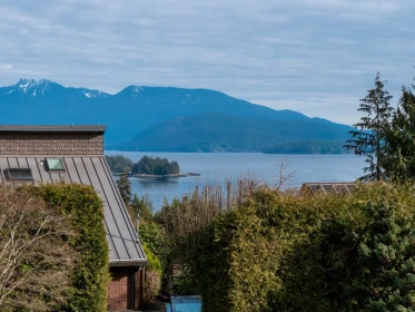 170 Pike Road, Gibsons, BC, Gibsons — Single Family Residence for sale