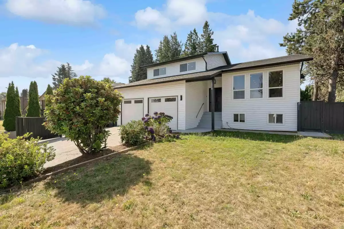 Exterior Rear Photo of 32810 Highland Avenue, Abbotsford, BC