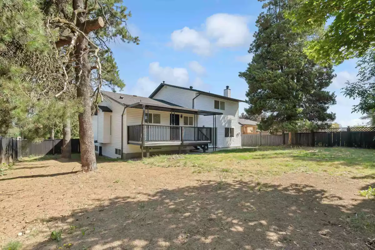 Outdoor Deck Photo of 32810 Highland Avenue, Abbotsford, BC
