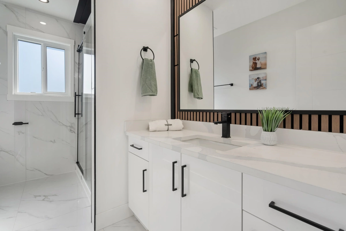 Outdoor Patio Photo of 32810 Highland Avenue, Abbotsford, BC