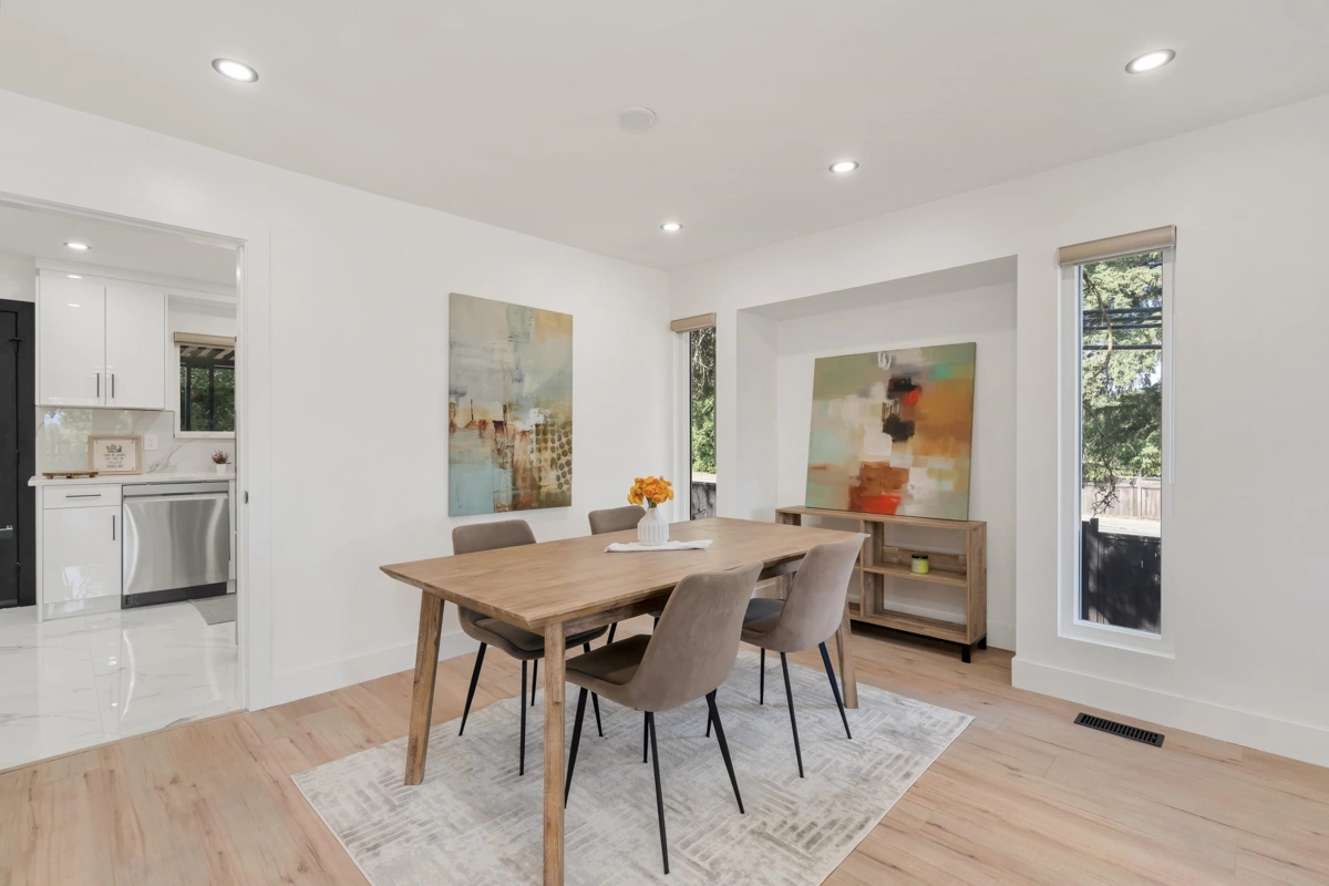 Pantry Photo of 32810 Highland Avenue, Abbotsford, BC