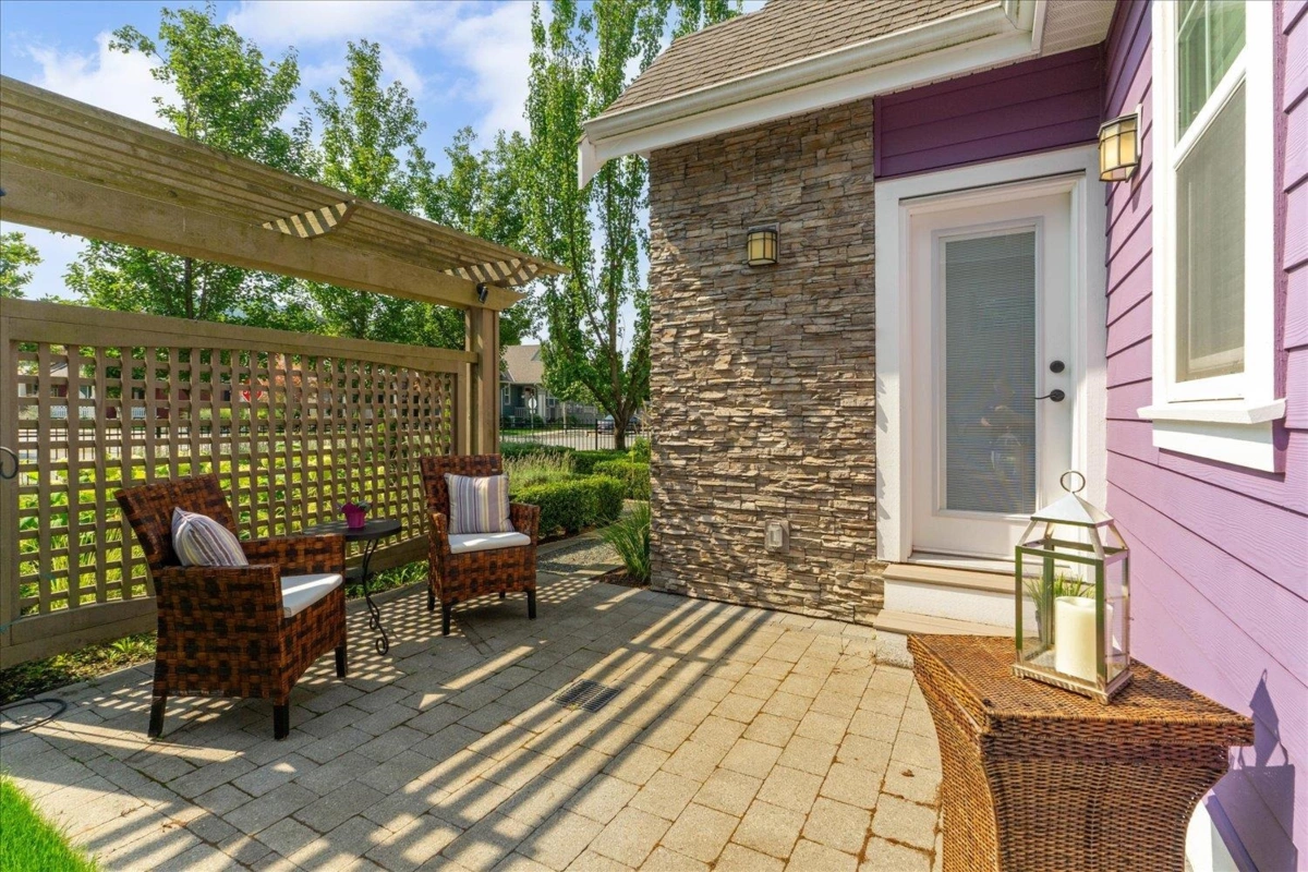 Dining Area Photo of 45299 Chehalis Drive, Chilliwack, BC