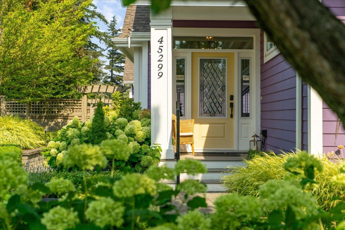 Family Room Photo of 45299 Chehalis Drive, Chilliwack, BC