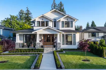 821 E 16th Street, North Vancouver, BC, North Vancouver — Single Family Residence for sale