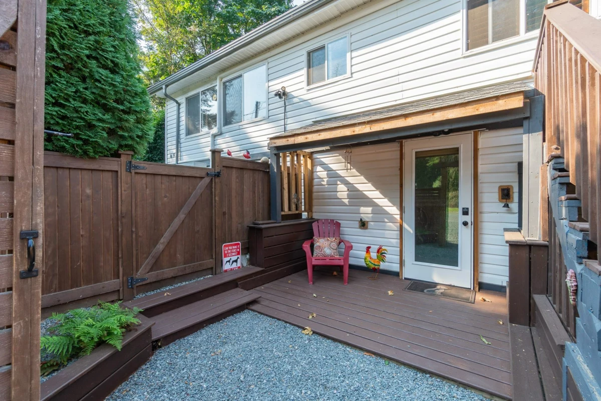 Breakfast Nook Photo of 695 Hudson Bay Street, Hope, BC