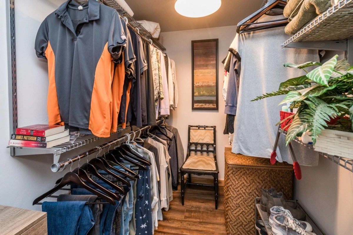 Garage Interior Photo of 695 Hudson Bay Street, Hope, BC