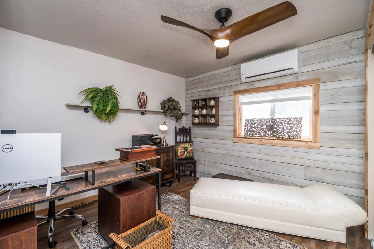 Outdoor Patio Photo of 695 Hudson Bay Street, Hope, BC