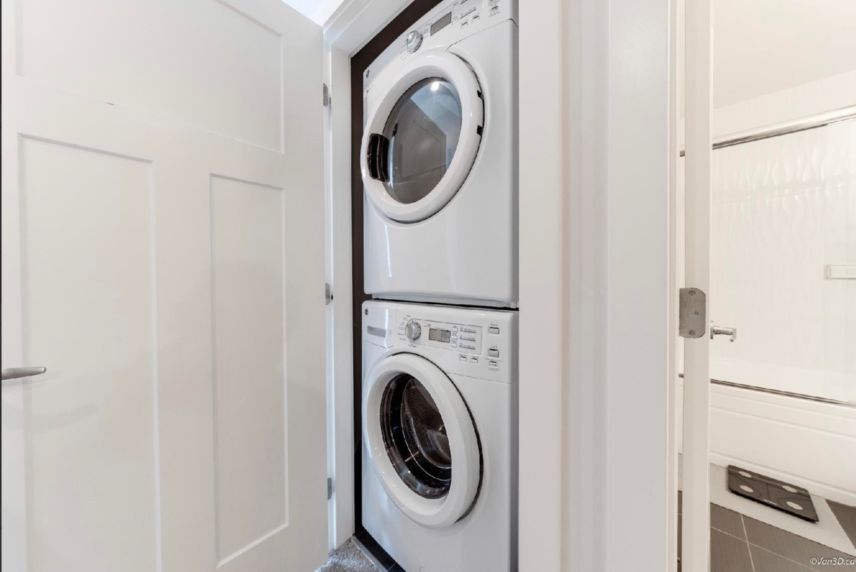 Basement Recreation Room Photo of 3 18818 71 Avenue, Surrey, BC