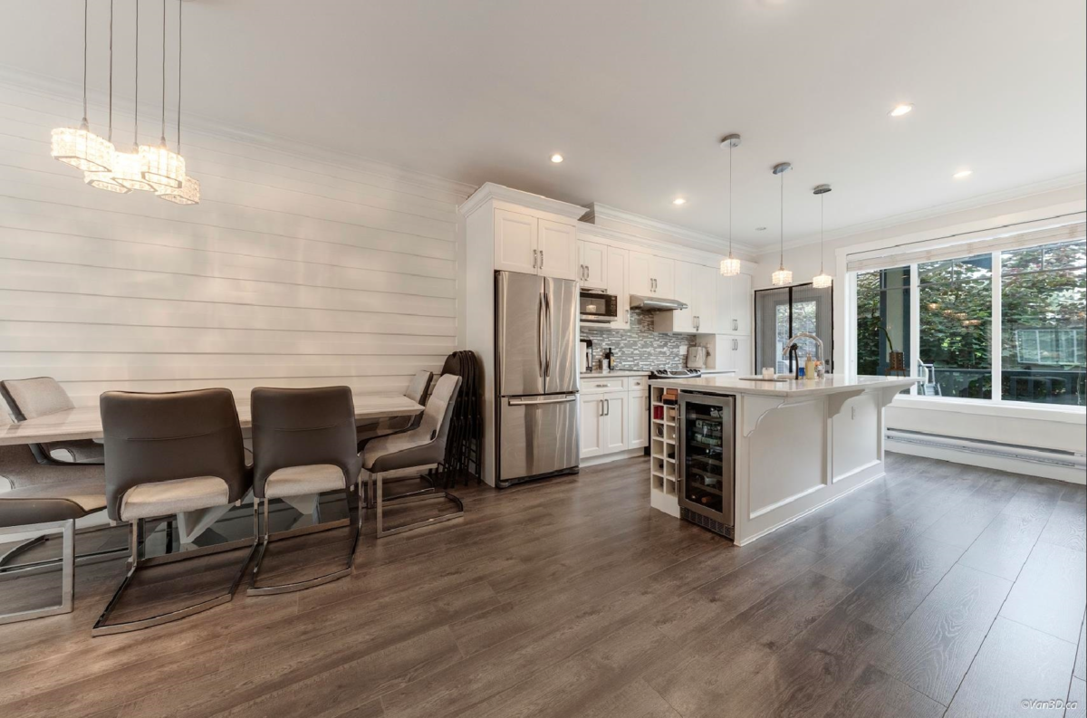 Dining Area Photo of 3 18818 71 Avenue, Surrey, BC