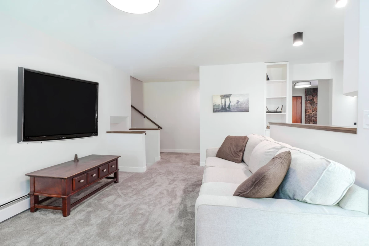 Entry Foyer Photo of 27573 Sayers Crescent, Maple Ridge, BC