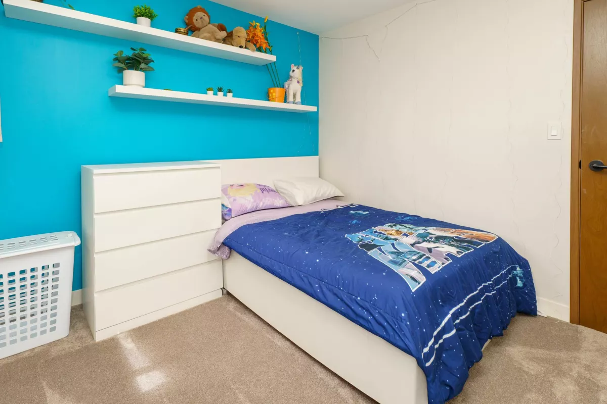 Hallway Photo of 27573 Sayers Crescent, Maple Ridge, BC