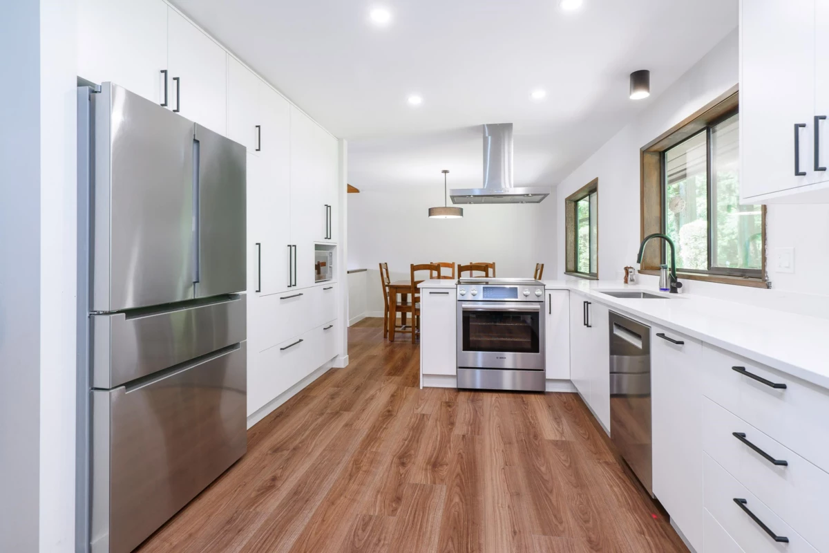 Kitchen Photo of 27573 Sayers Crescent, Maple Ridge, BC