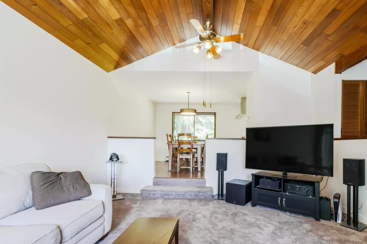 Living Room Photo of 27573 Sayers Crescent, Maple Ridge, BC