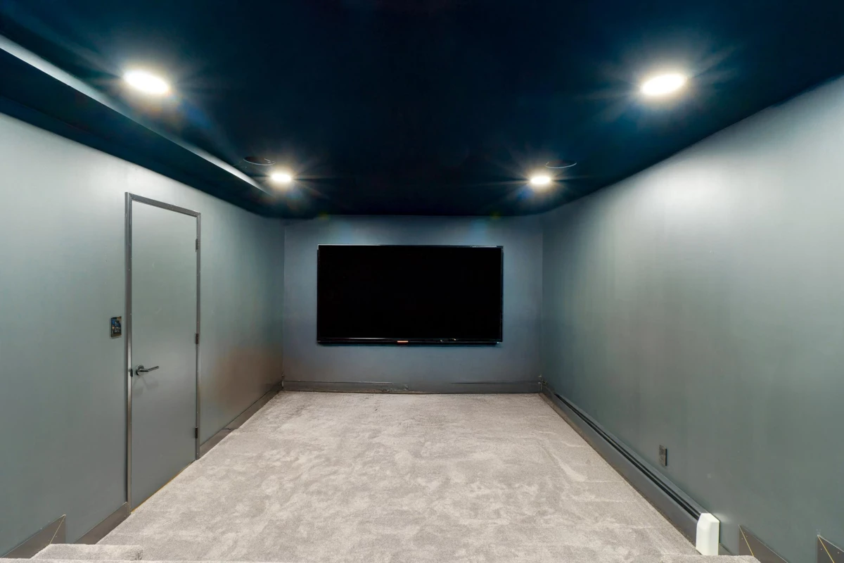 Swimming Pool Photo of 27573 Sayers Crescent, Maple Ridge, BC