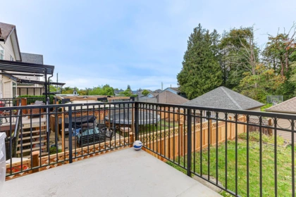 Hallway Photo of 14629 60 Avenue, Surrey, BC