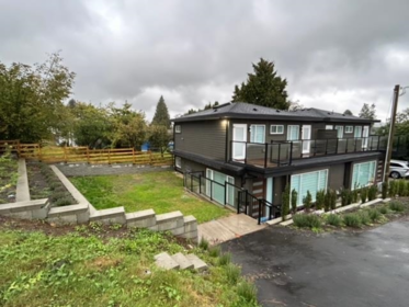 5623 Woodsworth Street, Burnaby, BC, Central BN — 4 bed half duplex for sale