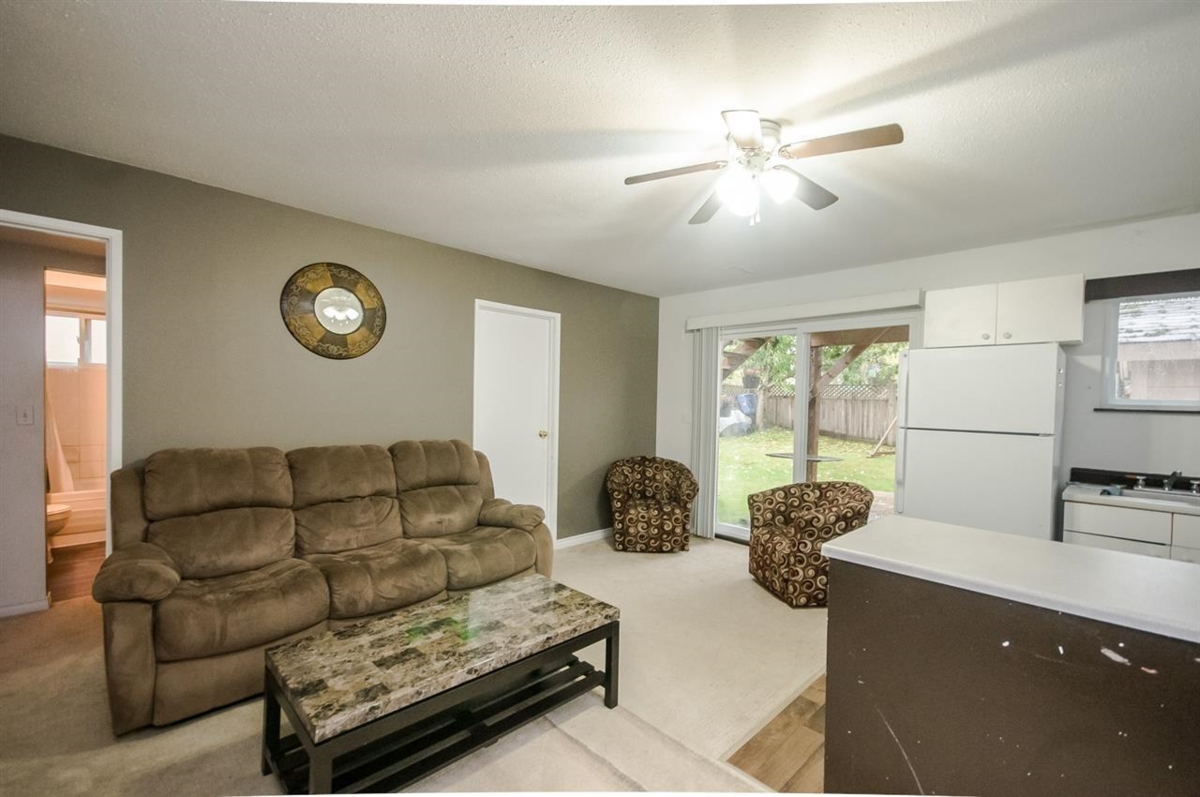 Living Room Photo of 15026 98a Avenue, Surrey, BC