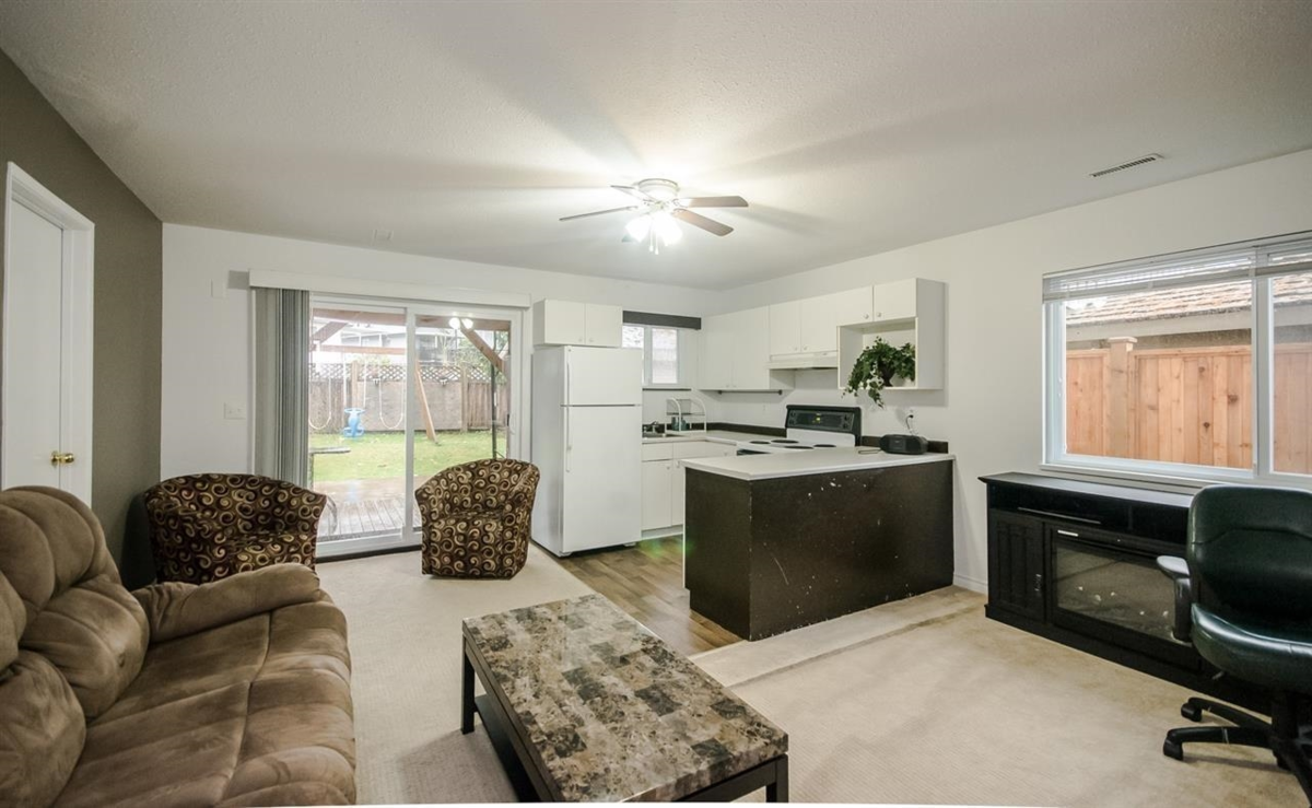 Walk-In Closet Photo of 15026 98a Avenue, Surrey, BC