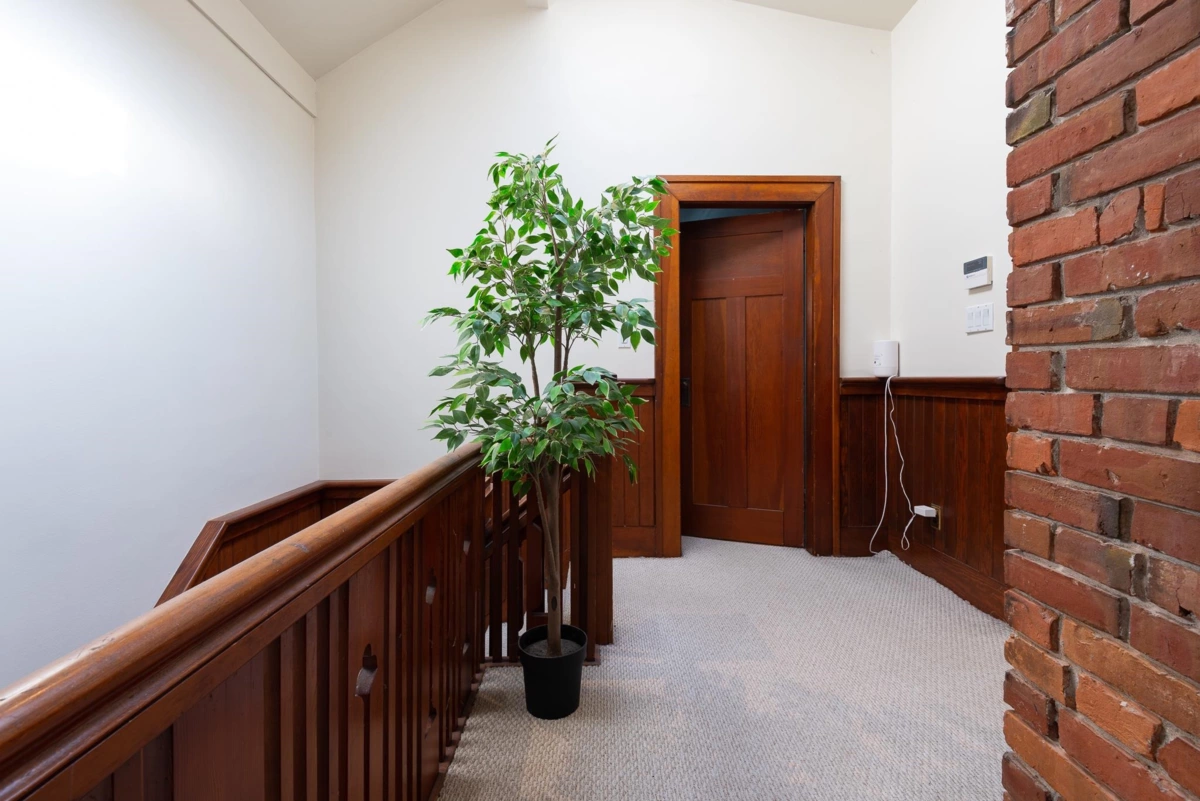 Entry Foyer Photo of 4149 Pine Crescent, Vancouver, BC