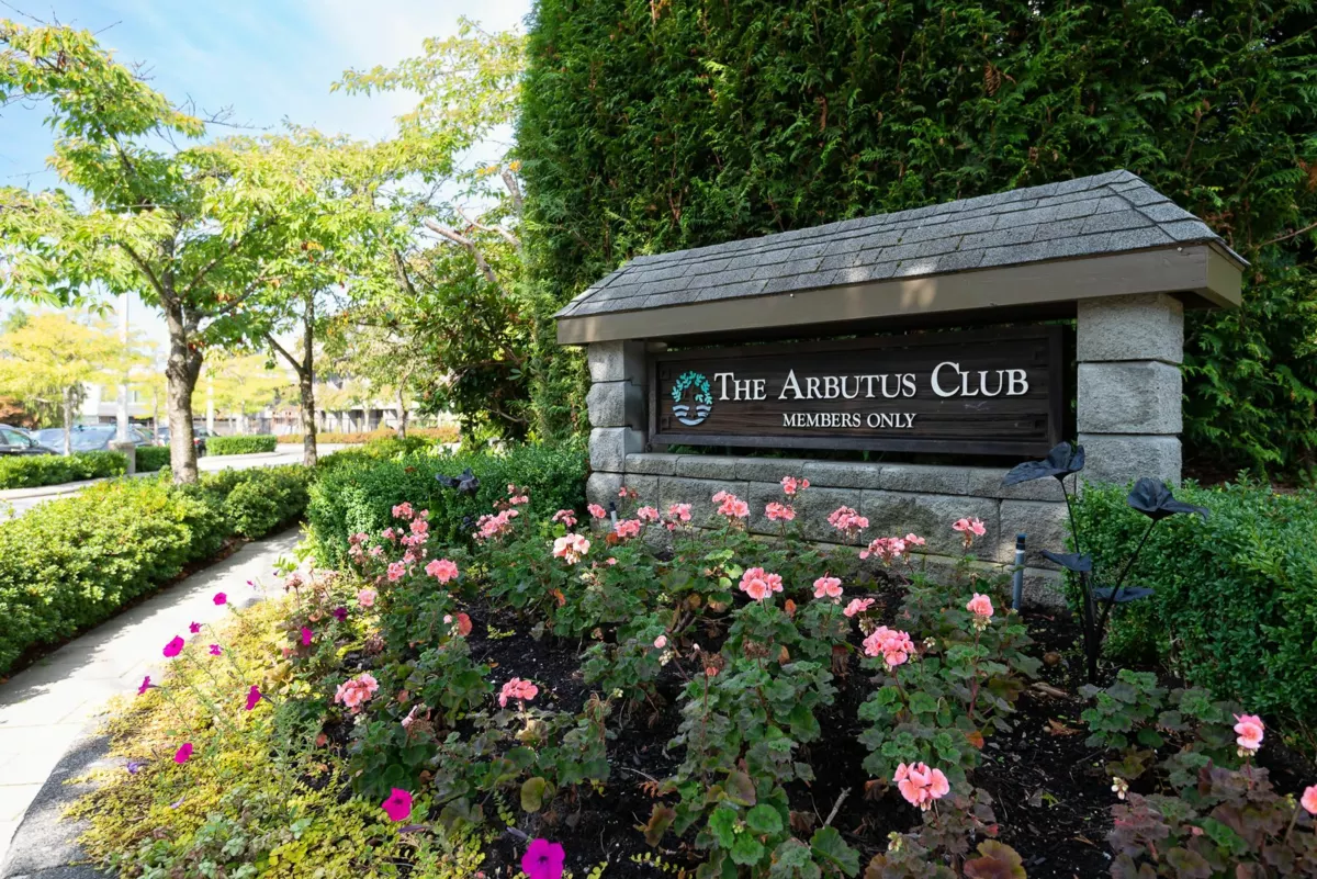 Fitness Center Photo Near 4149 Pine Crescent, Vancouver, BC