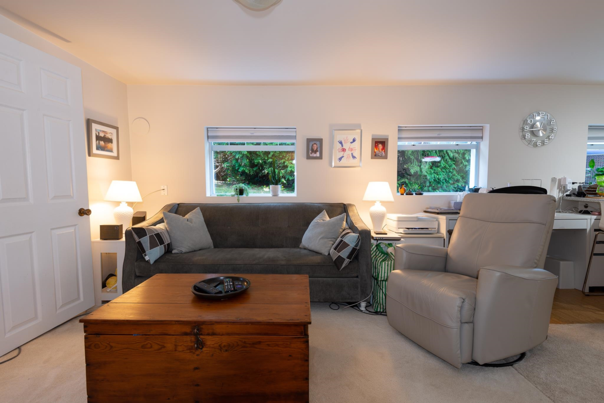 Front Yard Photo of 4149 Pine Crescent, Vancouver, BC