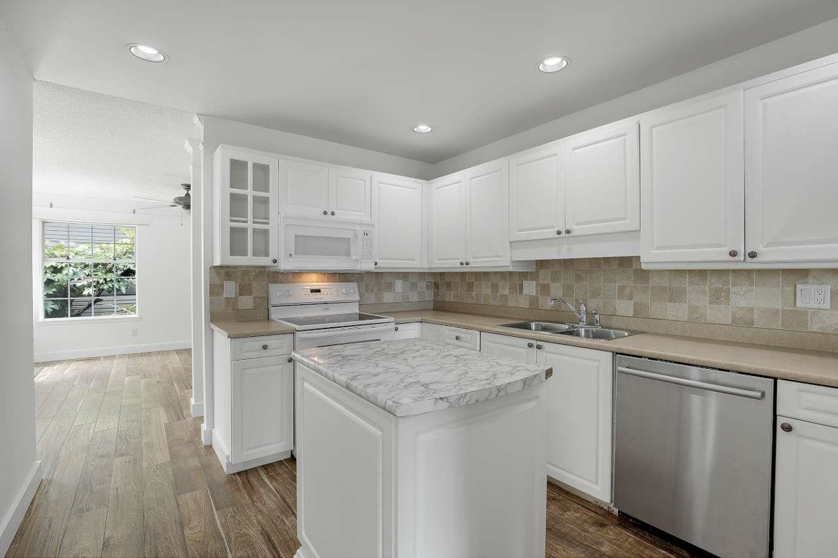 Primary Bedroom Photo of 117 1140 Castle Crescent, Port Coquitlam, BC