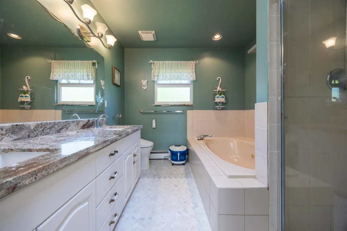 Basement Recreation Room Photo of 7517 Kilrea Place, Burnaby, BC