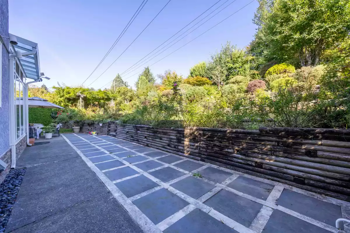 Garden / Landscaping Photo of 7517 Kilrea Place, Burnaby, BC