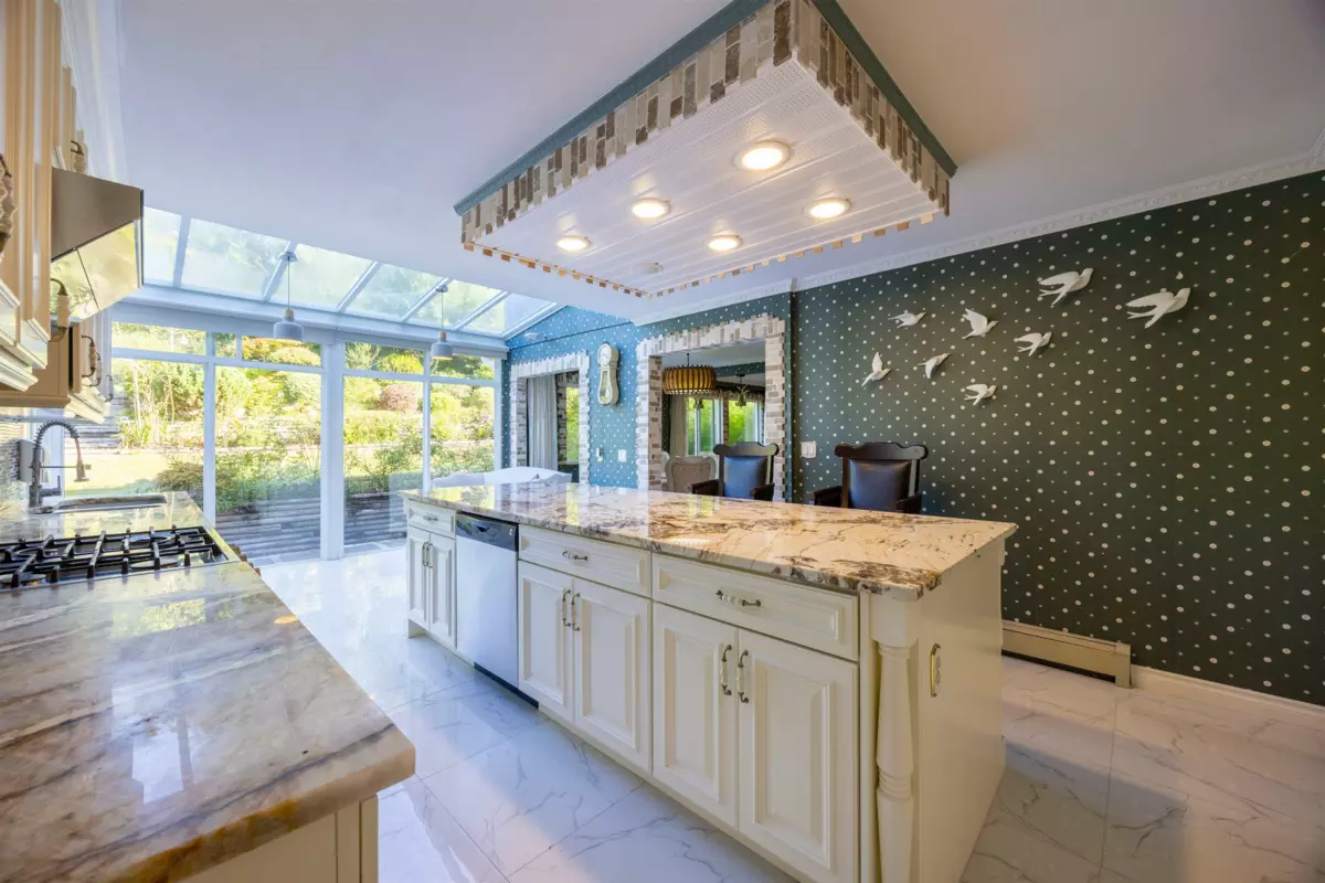 Kitchen Island Photo of 7517 Kilrea Place, Burnaby, BC