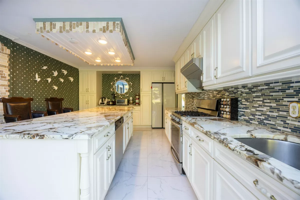 Kitchen Photo of 7517 Kilrea Place, Burnaby, BC