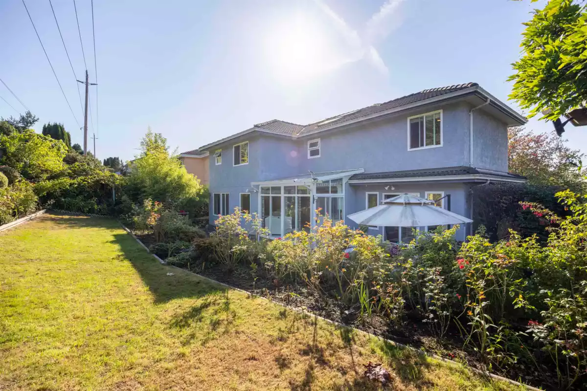 Swimming Pool Photo of 7517 Kilrea Place, Burnaby, BC