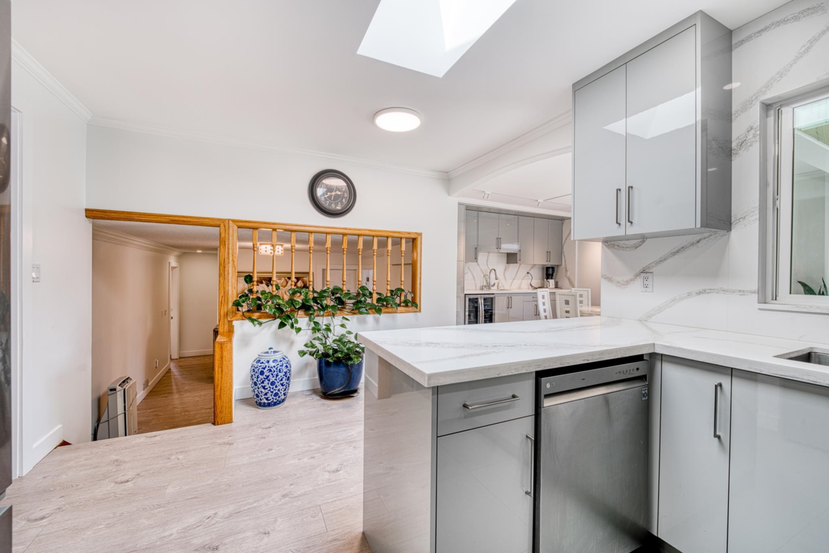 Guest Bathroom Photo of 7700 Dampier Drive, Richmond, BC