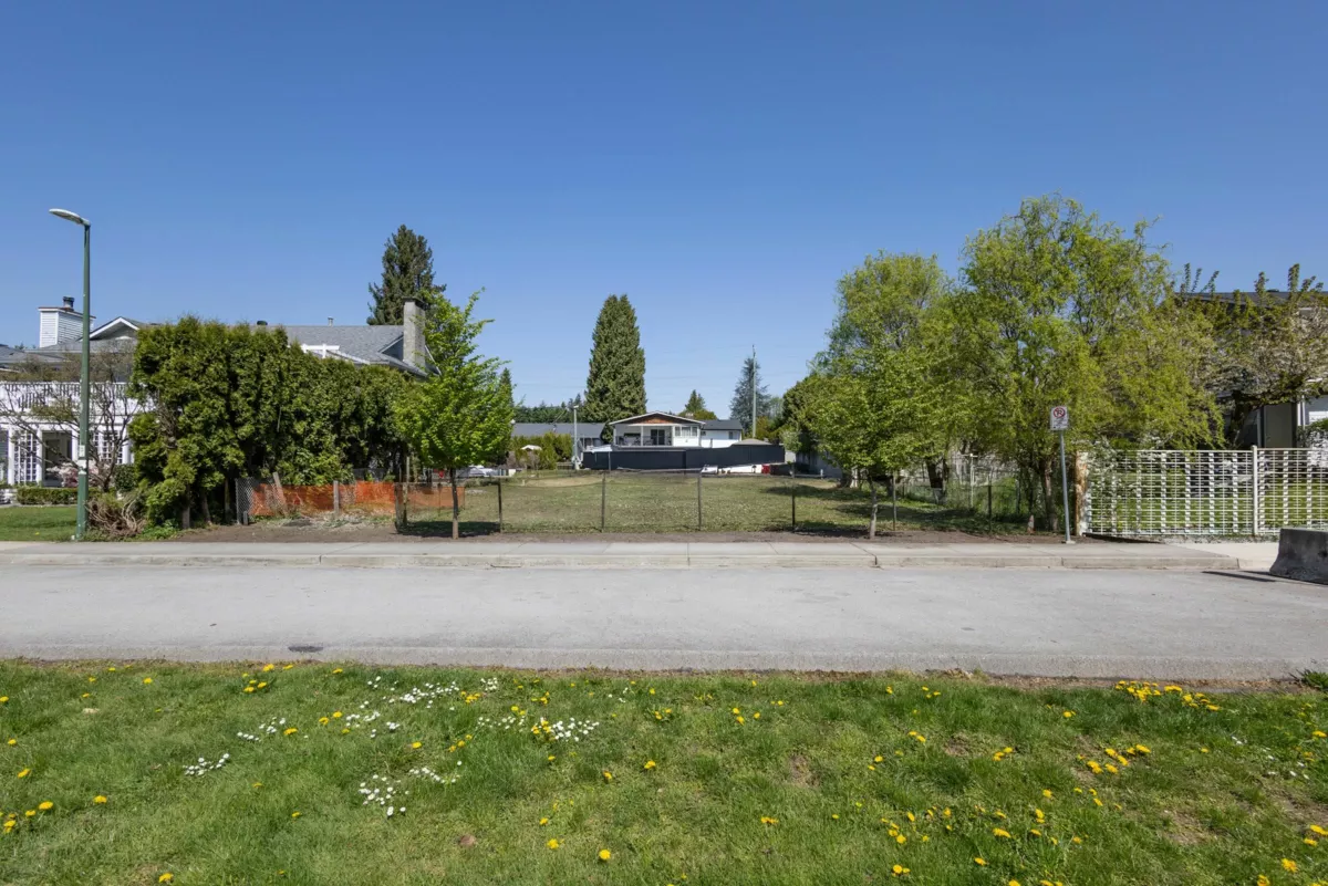 Breakfast Nook Photo of 1213 Grover Avenue, Coquitlam, BC