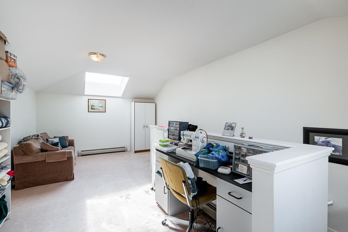 Mudroom Photo of 124 15550 26 Avenue, Surrey, BC