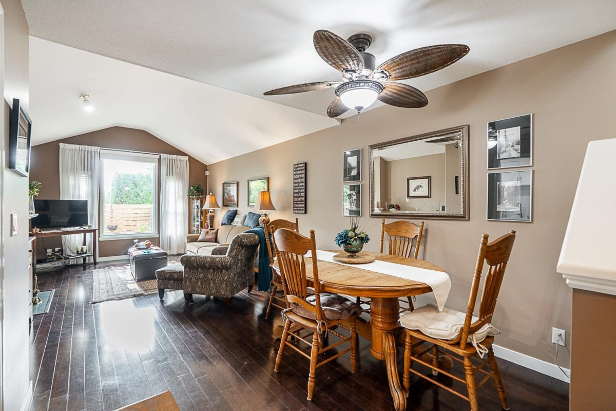 Walk-In Closet Photo of 124 15550 26 Avenue, Surrey, BC