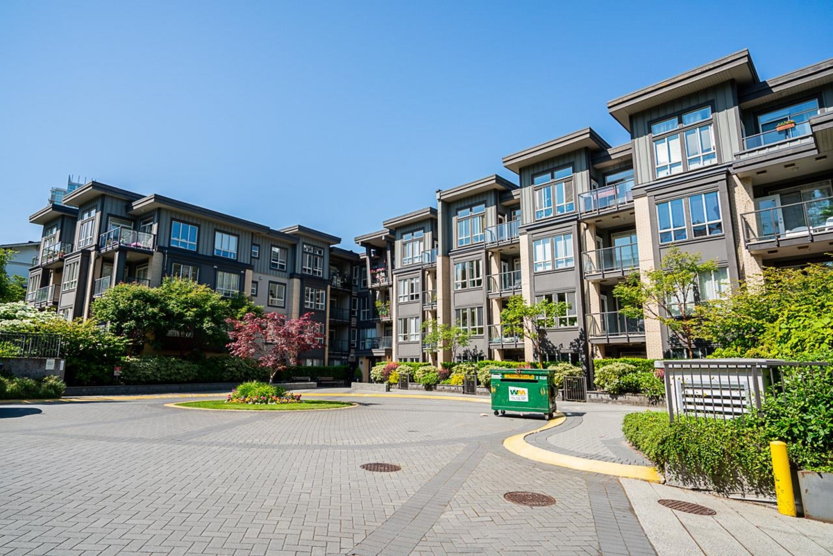 Front Yard Photo of 203 225 Francis Way, New Westminster, BC