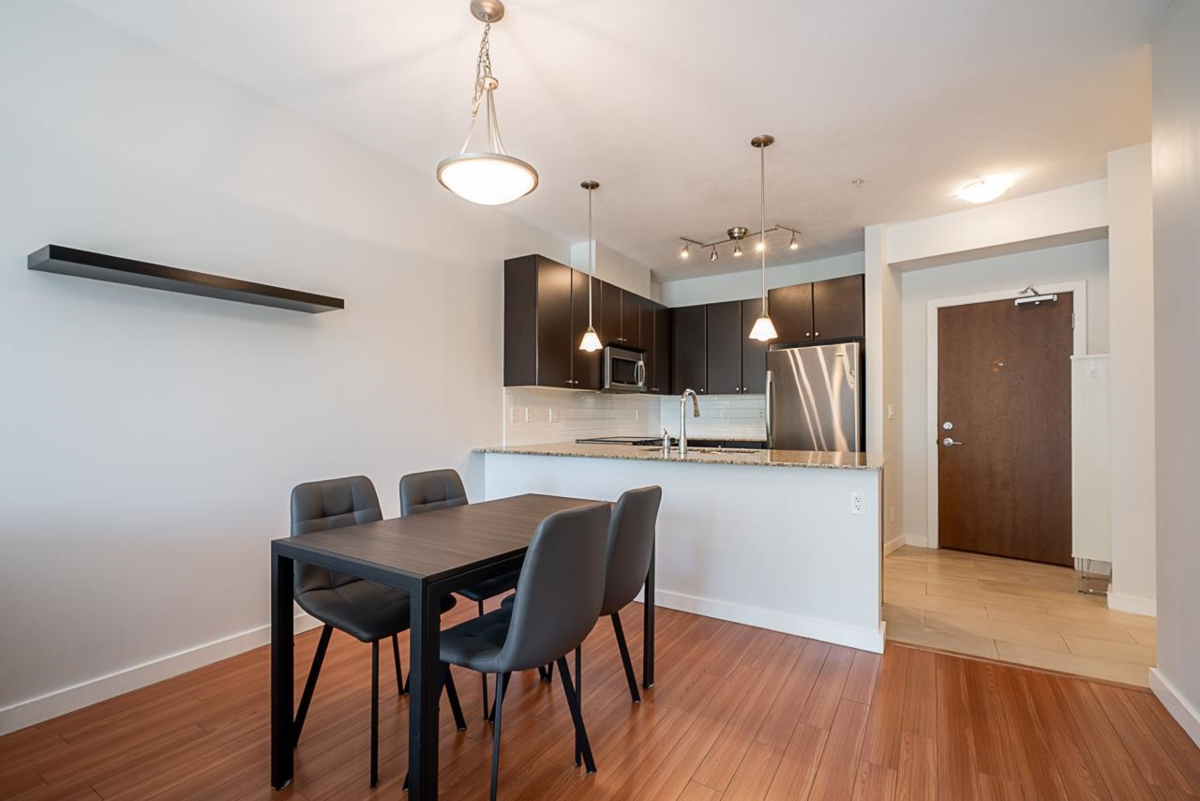 Kitchen Island Photo of 203 225 Francis Way, New Westminster, BC