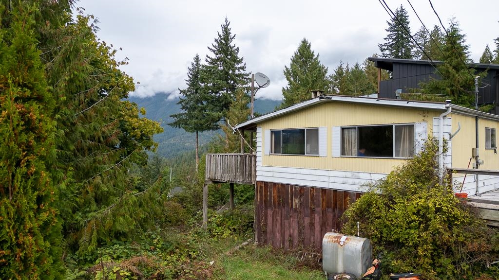 Dining Area Photo of 5894 Skookumchuk Road, Sechelt, BC