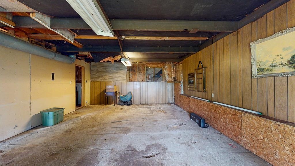 Hallway Photo of 5894 Skookumchuk Road, Sechelt, BC