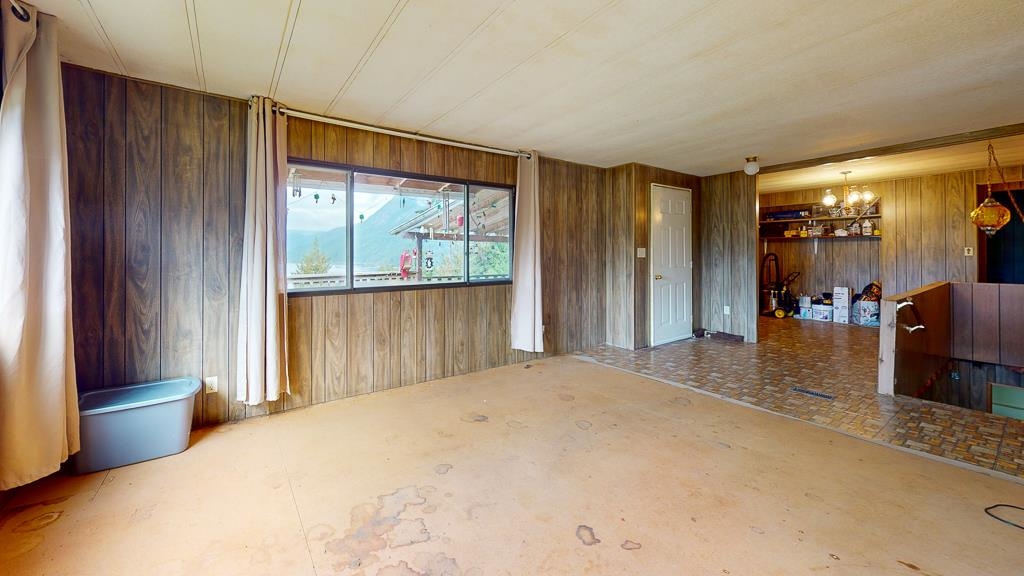 Kitchen Island Photo of 5894 Skookumchuk Road, Sechelt, BC
