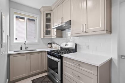 Guest Bathroom Photo of 8394 Mctaggart Street, Mission, BC