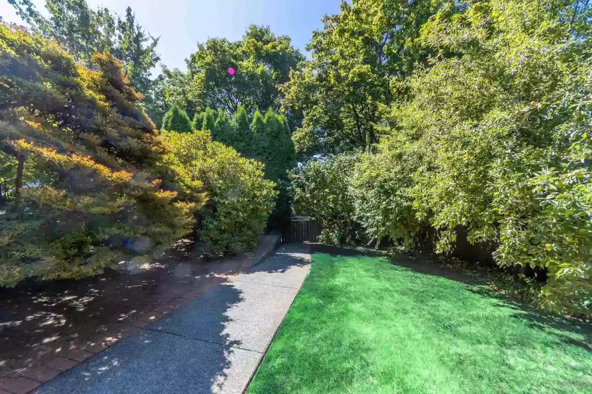Dining Area Photo of 2141 W 47th Avenue, Vancouver, BC