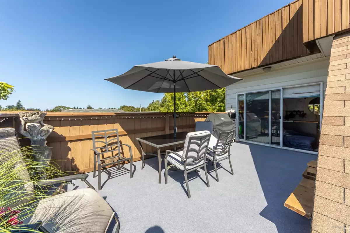 Family Room Photo of 2141 W 47th Avenue, Vancouver, BC